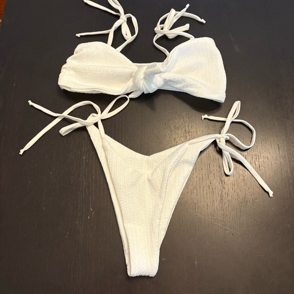 VINCIJA SWIM White Textured Tie Front Bikini Set